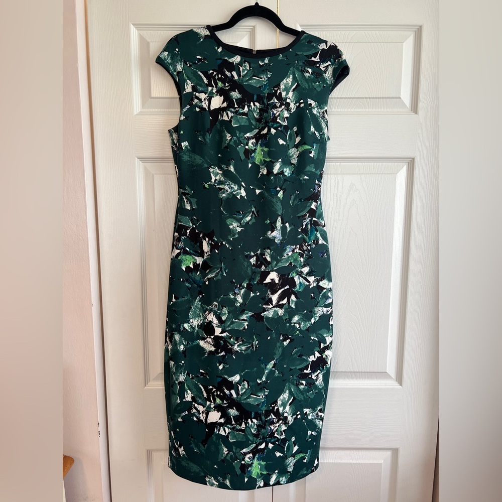 Elegant Green Patterned Dress